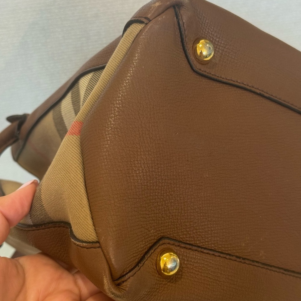 Burberry Large Chestnut Leather Tote - Picture 11 of 14